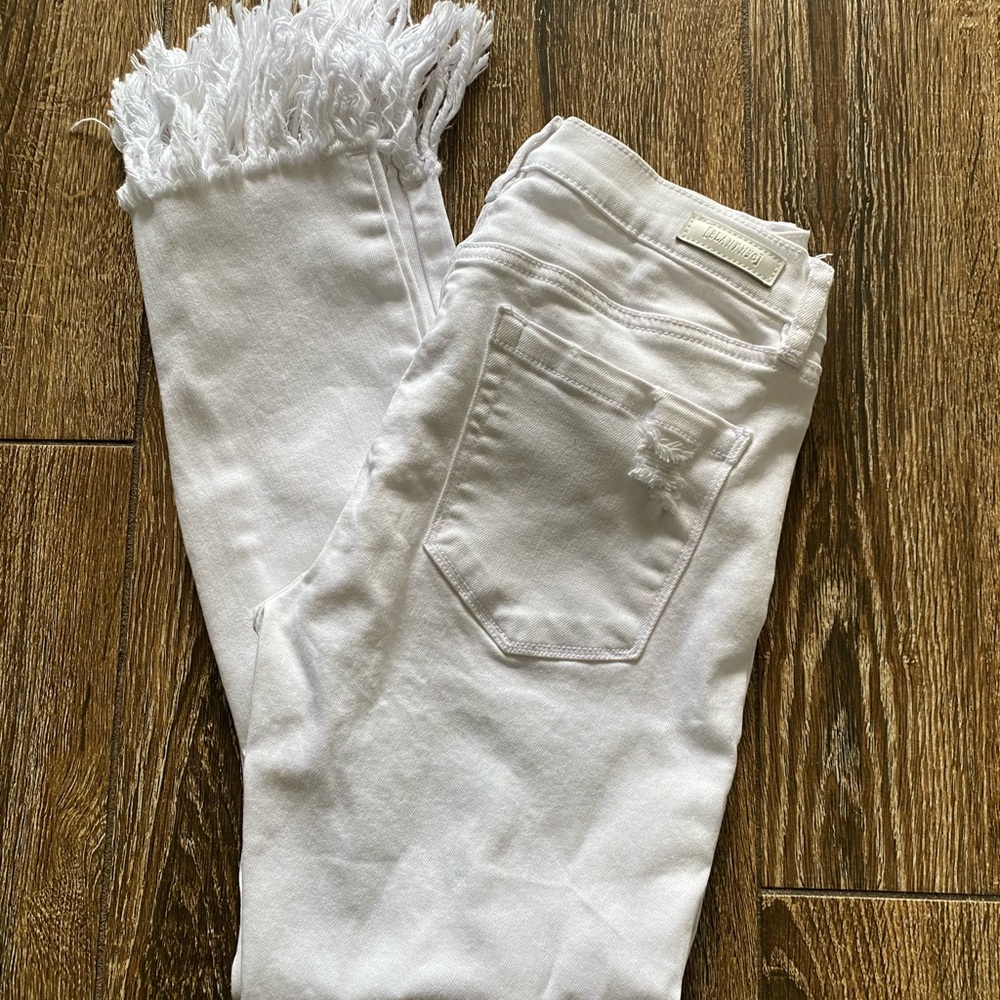 BLANKNYC white crop girlfriend jean - Picture 7 of 15